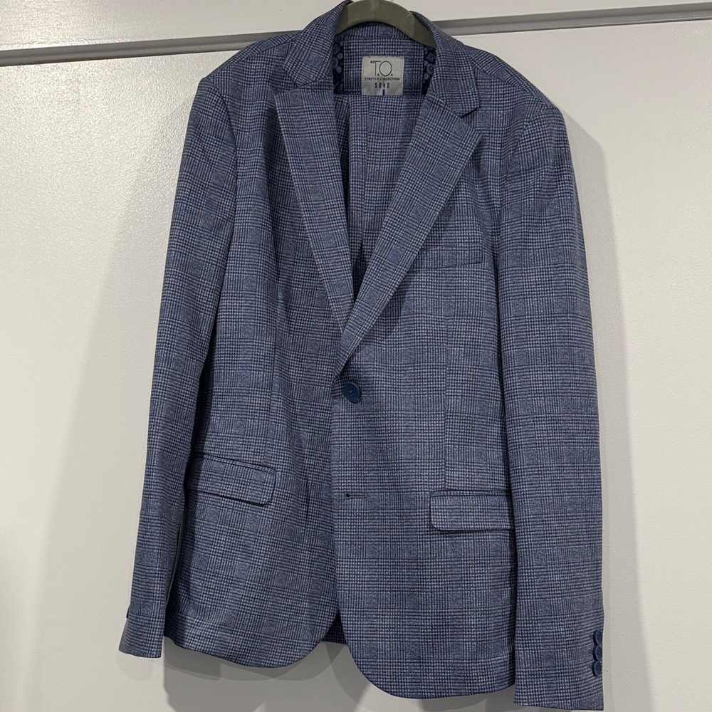 T.O. soho collection stretchy suit